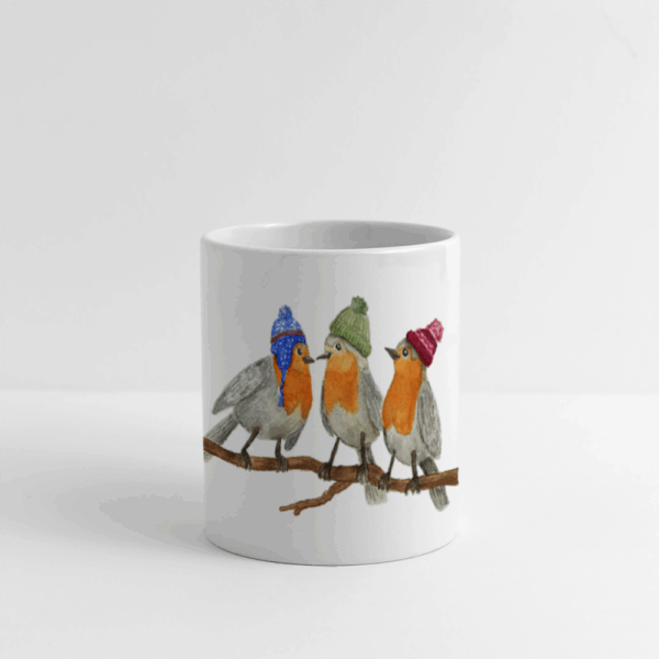 Panorama-Tasse „Drei Rotkehlchen mit Mützen“ – Bild 3